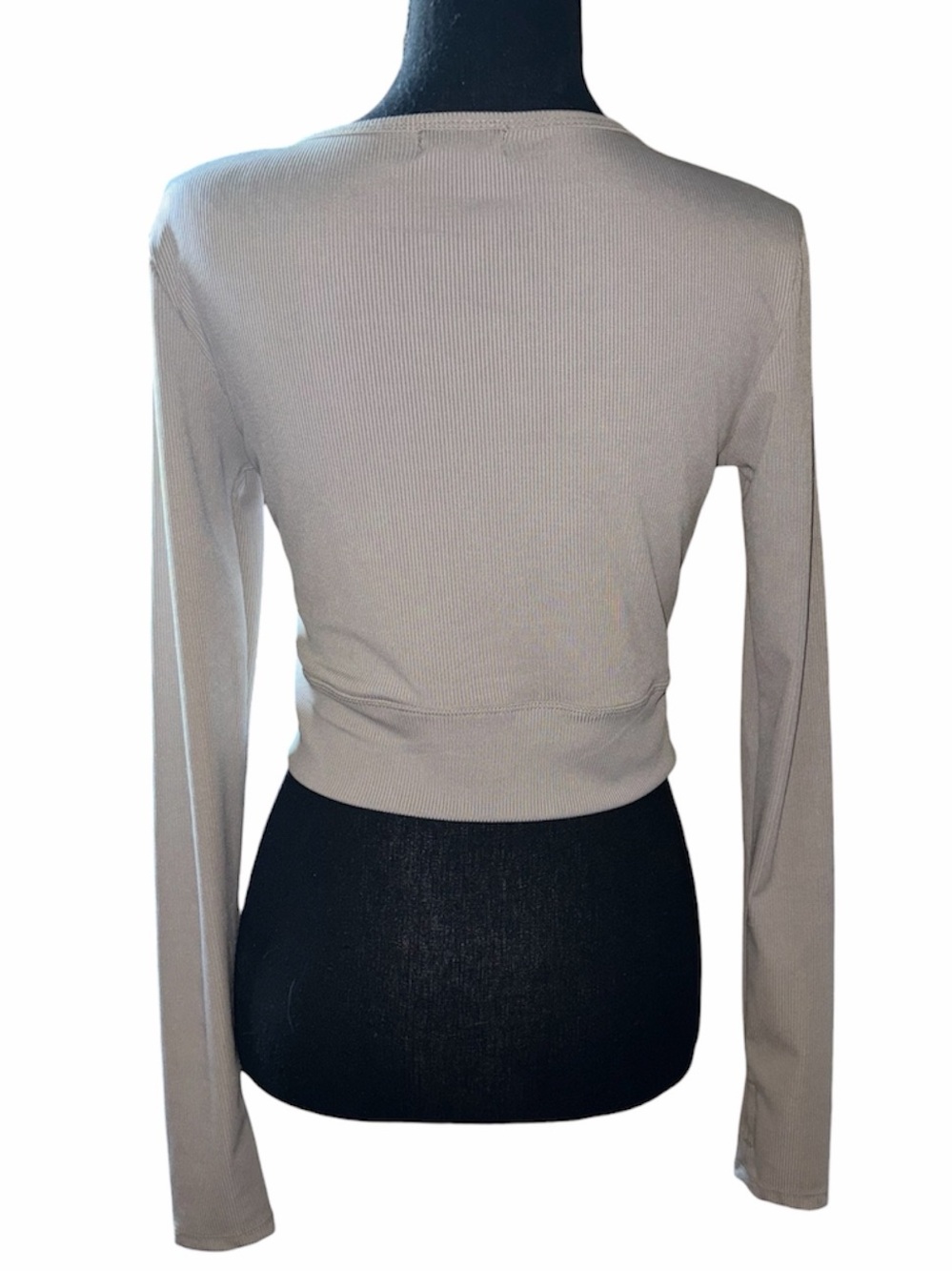 Light Grey Ribbed Crop Top — Thumb Loop - Picture 5 of 6